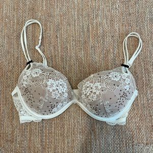 Sexy little thing VS bra